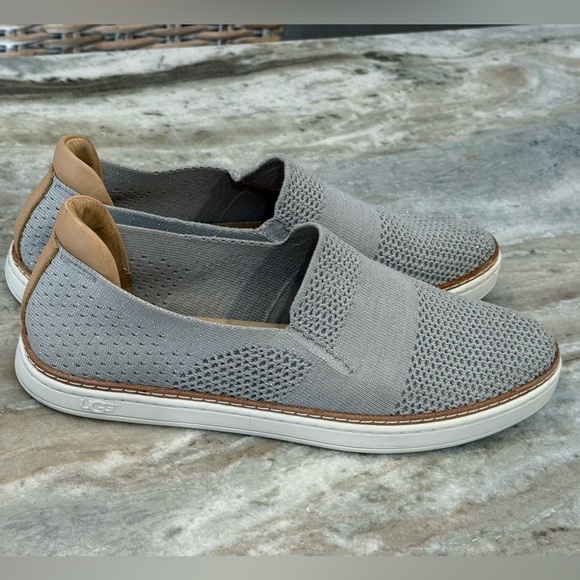 Women’s UGG Sammy Hyper Weave slip on sneakers- Size 10 - Picture 4 of 9